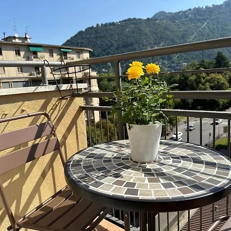 Rosselli Apartment, アパート コモ