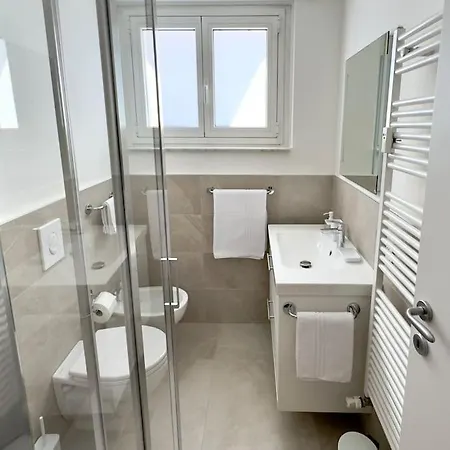 Rosselli Apartment,