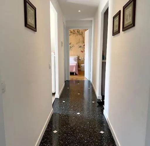 Rosselli Apartment, アパート