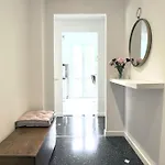 Rosselli Apartment, * Como