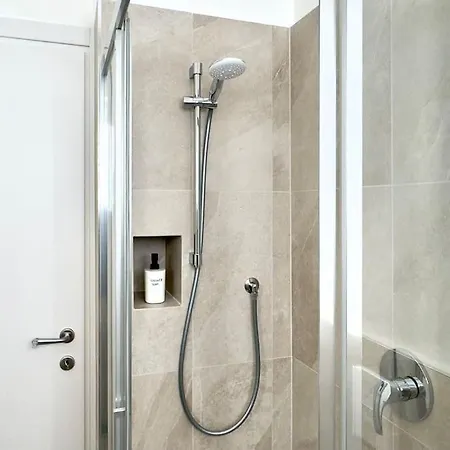 Daire Rosselli Apartment,