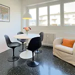 Rosselli Apartment, Apartamento Como